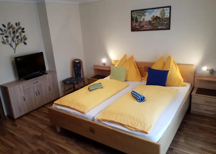 Haus Hubertusheim Апартаменты *